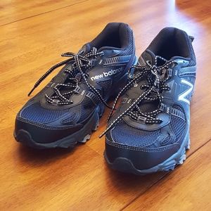 Men's New Balance Running or Walking Shoes. Black Sneakers.